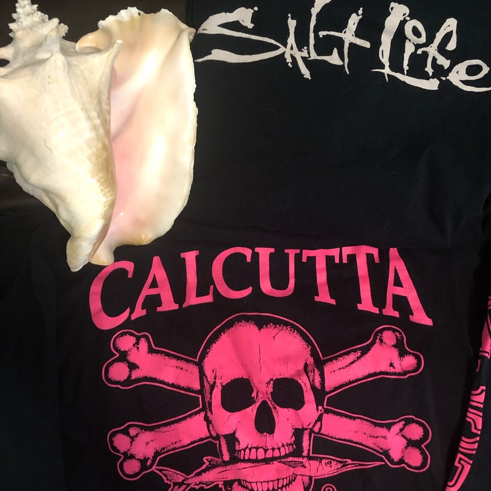 2 long sleeved t-shirts.